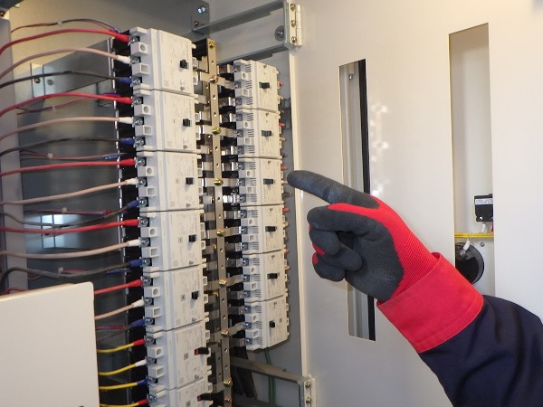 ����ݔ��_��